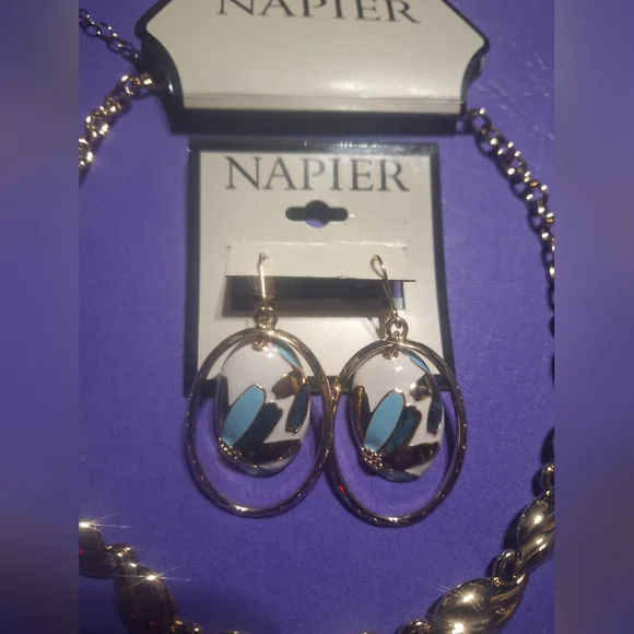 Napier Brand Gold Tone Adjustable Necklace & Pierced Earrings With Blue Flowers - Picture 2 of 4